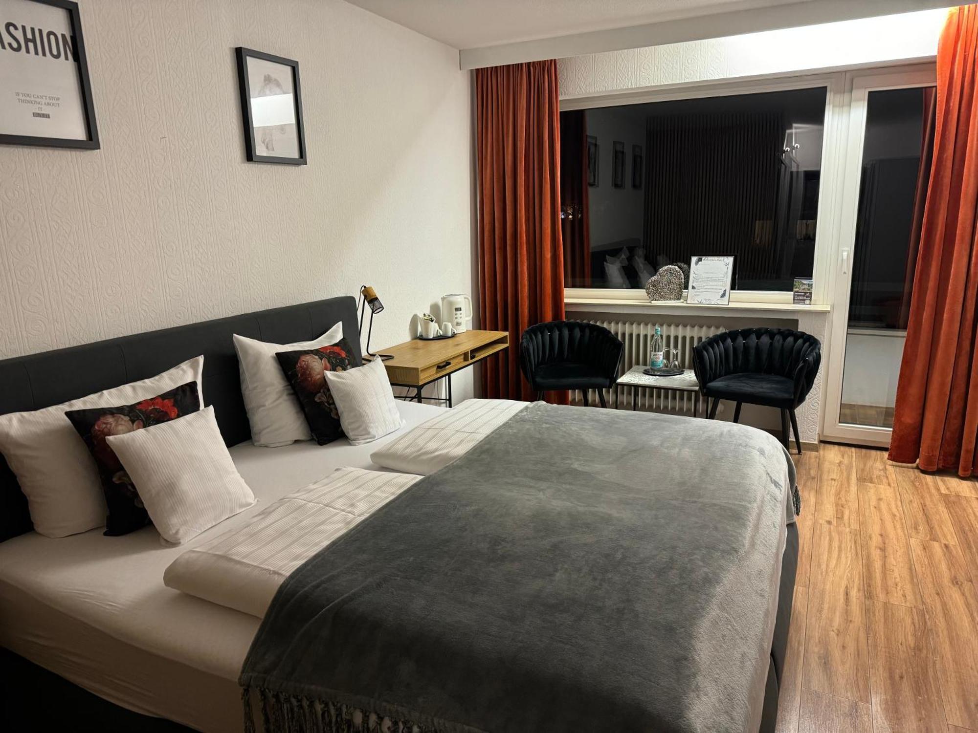 Hotel Schwanenweiher バート・ベルトリッヒ エクステリア 写真
